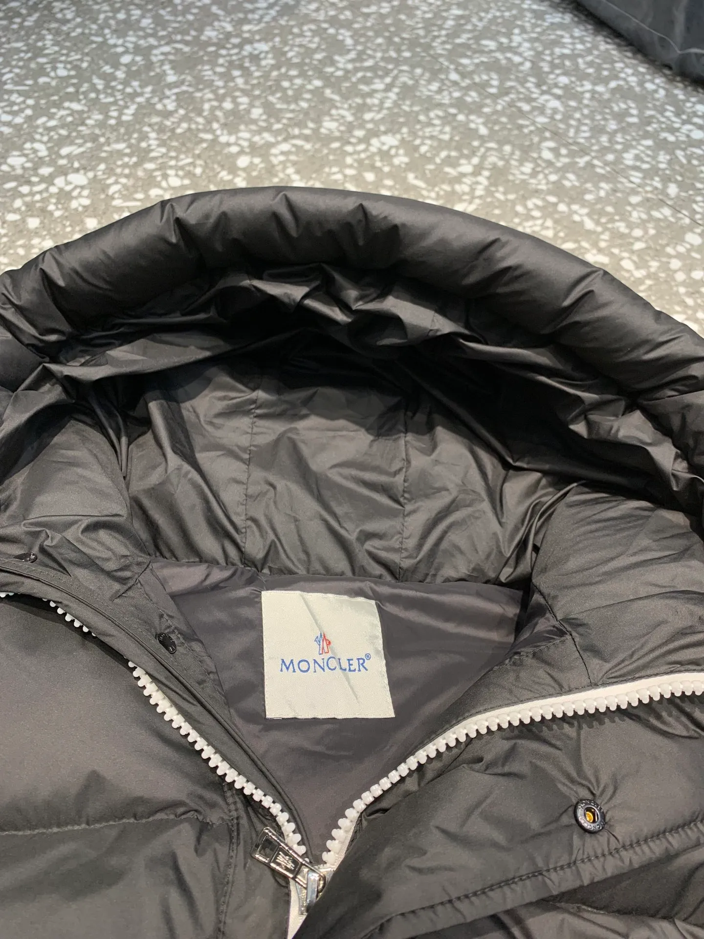 🆕❤️2️⃣0️⃣2️⃣4️⃣🆕 New Arrival🆕 1:1 Quality 95 、 👍 ⚠ ：Black Navy Blue White Size：12345